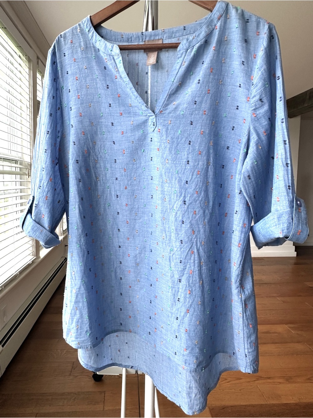 Chico’s Blue Split-Neck Women’s Tunic Top, Roll-Tab Sleeves, Relaxed Fit, Cotton